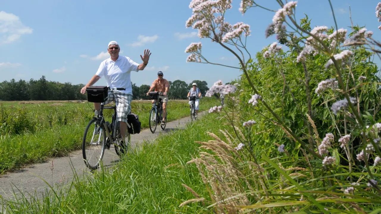 Nieuwe fietsroute laat uitbreiding natuur rond Nieuwkoopse Plassen zien