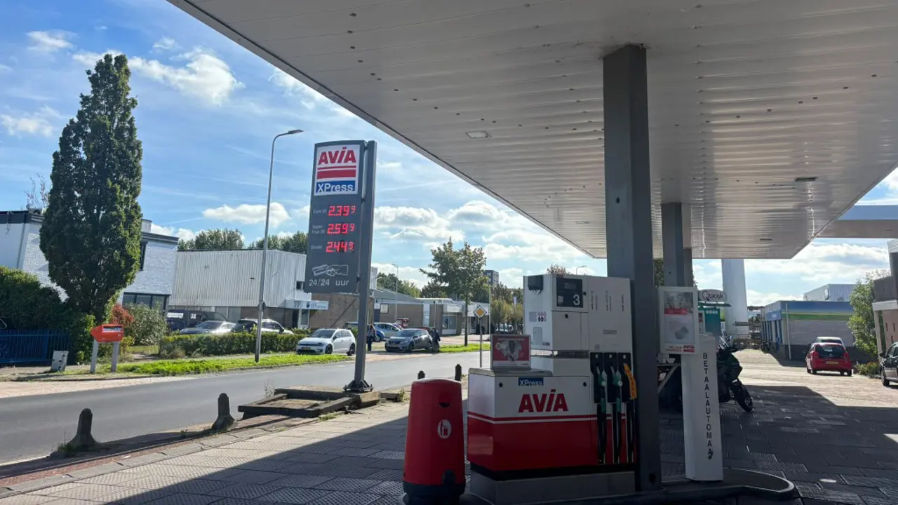 Prijsverschil voor benzine loopt op tot 0,23 euro per liter: 'We kunnen er niks aan doen'